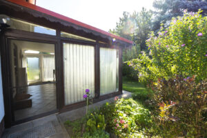 Zugang Wintergarten und Eingang