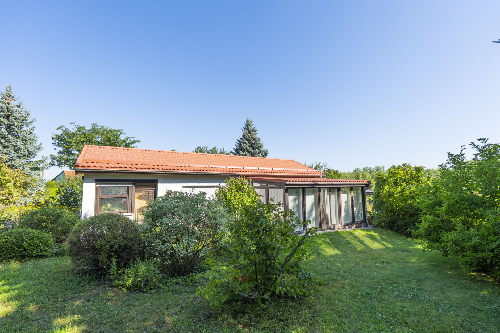 Seitenansicht inkl. Wintergarten