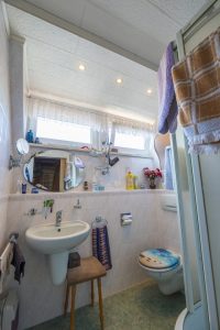 Badezimmer 1.OG mit Dusche