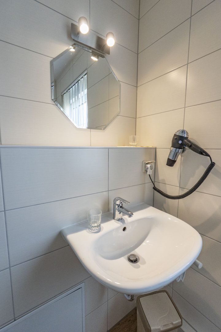 Bad Gästezimmer 2